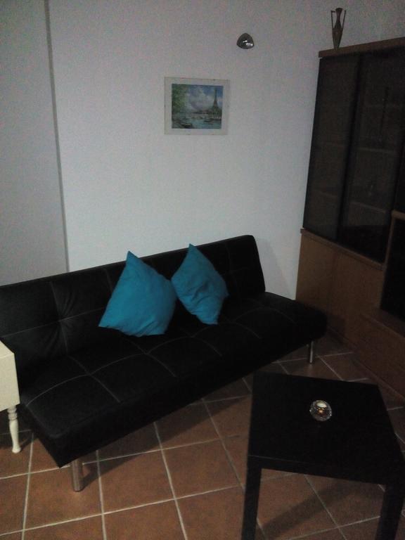Dimora Donna Clara Bed & Breakfast Конверсано Стая снимка
